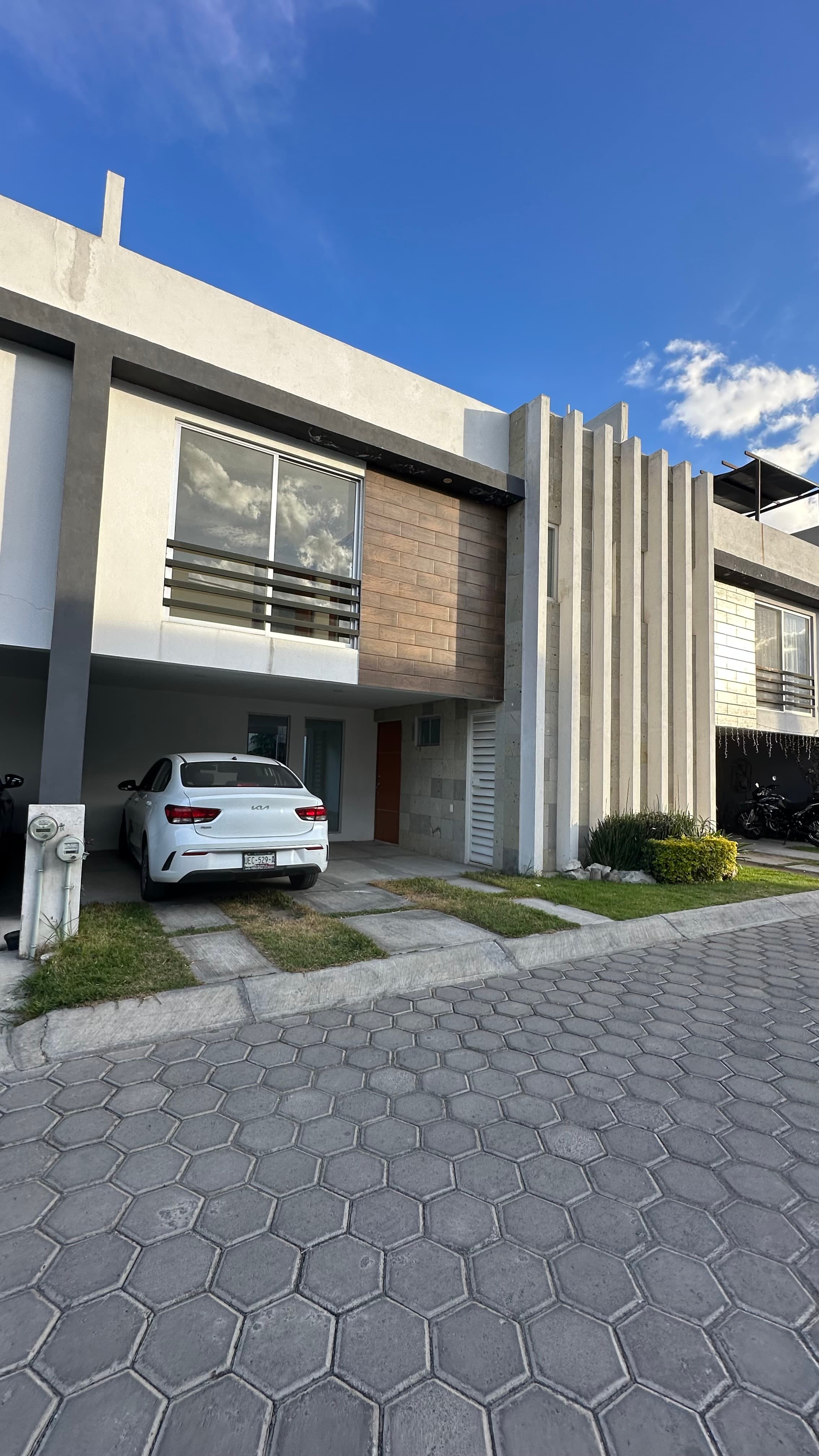 Casa en Renta en Zerezotla, Cholula | 3 Recámaras y Roof Garden